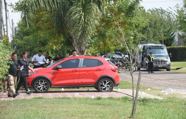 Perforado. El auto de Ortigala fue alcanzado por ocho disparos.