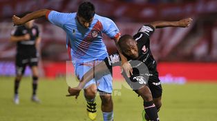Arsenal revivió en Parque Patricios