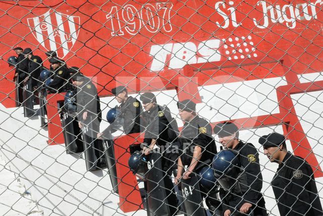 Avanza la creación del comité de seguridad para los estadios de fútbol