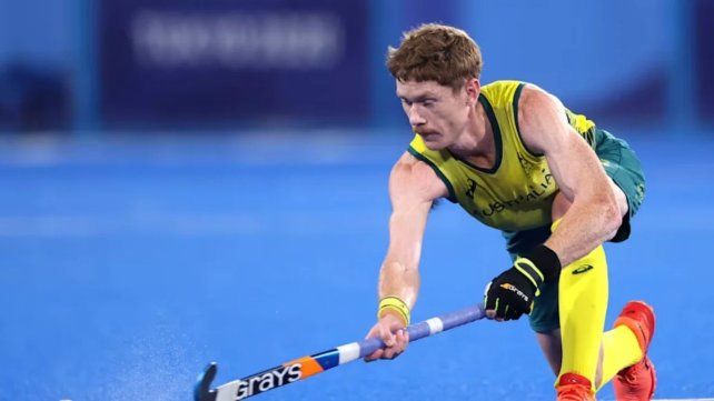 El jugador tiene 30 años y es defensor. Forma parte de la selección australiana de hockey masculino desde el 2014.