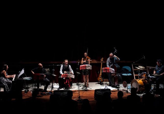 Con sentimiento. Tango Infinito fusiona la música ciudadana con rock