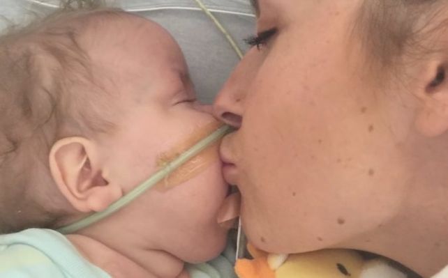 Una mamá perdió a su bebé y decidió donar su leche a otros chicos internados