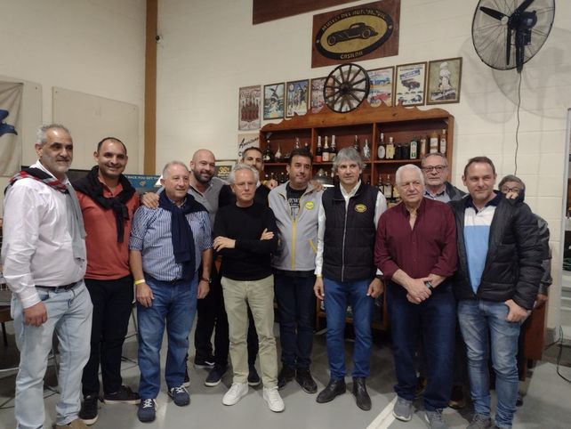 La presentación tuvo lugar en el Museo del Automóvil Casilda durante la visita del diseñador y constructor Horacio Pagani.