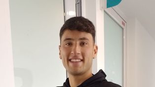 Alejo Veliz fue el sábado a San Nicolás a ver a Central por la Copa Argentina. Hoy está regresando a Londres para presentarse en Tottenham.&nbsp;