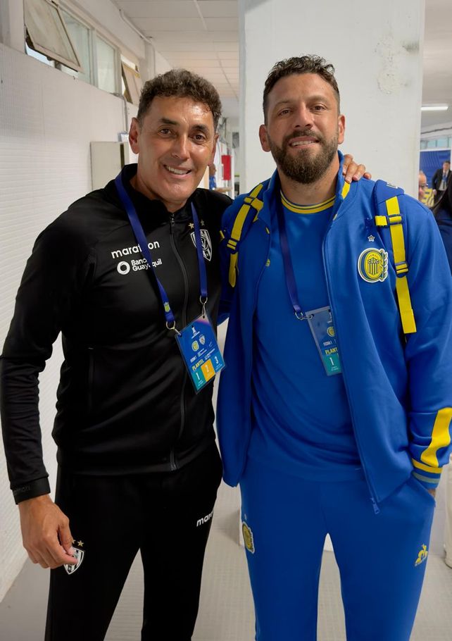 Cuando empezó a trabajar en Central, Gustavo Flores fue entrenador de Fatu Broun. Otro gran reencuentro en el Gigante.