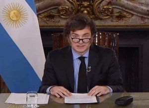 Milei viaja hoy a Chile y a su regreso grabará la cadena nacional sobre Malvinas que se emitirá a la noche