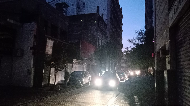 Se hizo la noche a mitad de la tarde en Rosario y la región