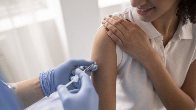 El Ministerio de Salud dispuso una sola dosis contra el VPH