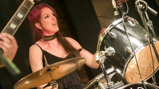 Mujer Orquesta: Entre ensayos, shows y maternidad