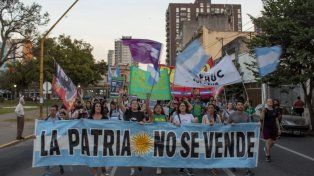 Organizaciones convocan a una protesta en Santa Fe mientras el Senado debate un proyecto sobre la propiedad privada.