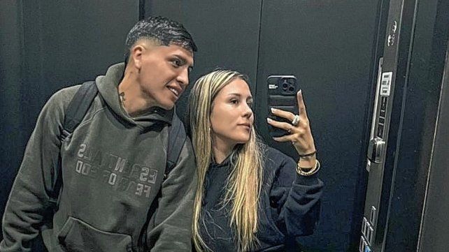 Farías, en viaje para cumplir el sueño de jugar con Messi