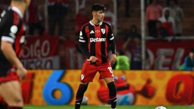 River se pone alerta: Totteham estaría tras los pasos del defensor Lautaro Rivero River se pone alerta: Totteham estaría tras los pasos del defensor Lautaro Rivero