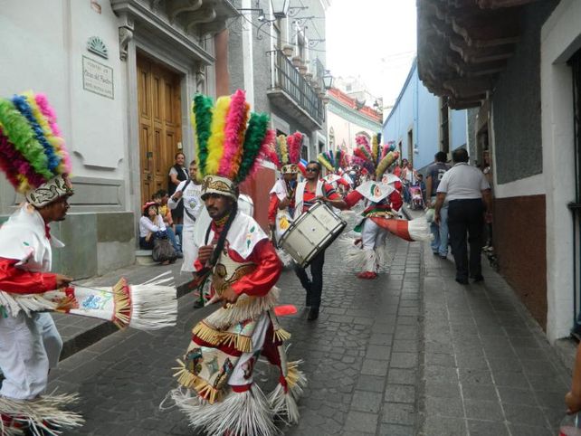 Callejoneadas, al ritmo de la música y las tradiciones