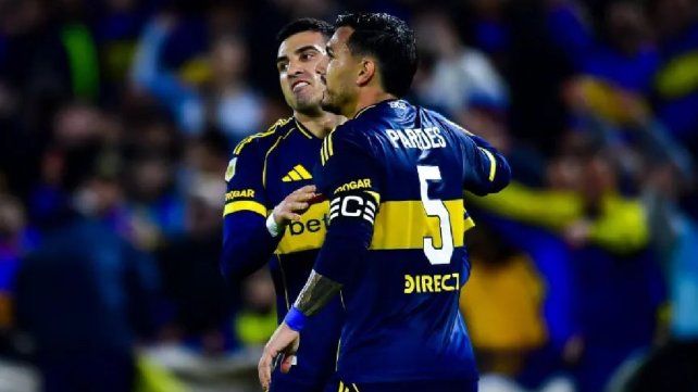 Boca juega de local en La Bombonera.