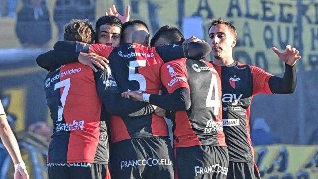 Colón logró un triunfo vital ante Deportivo Madryn.