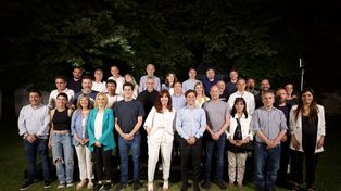 “Anoche, luego del acto, nos encontramos con compañeros y compañeras de la provincia de Buenos Aires en la residencia del gobernador Kicillof”, posteó Cristina Fernández de Kirchner