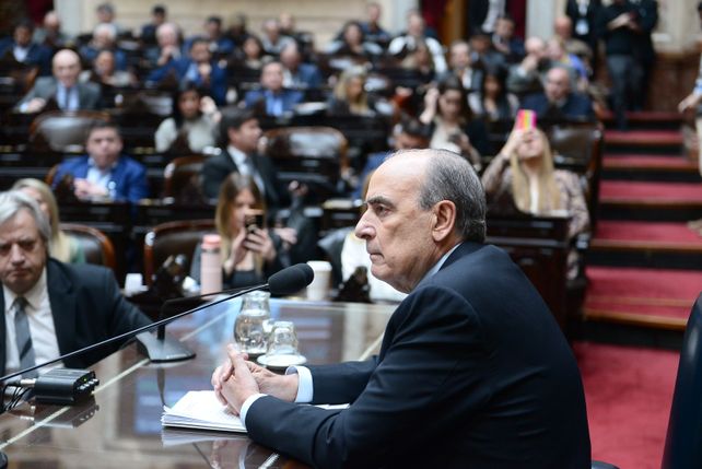 Guillermo Francos contestó preguntas por escrito y luego expuso en la Cámara de Diputados sobre la gestión de gobierno.