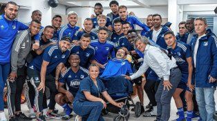 Miguel Ángel junto al plantel de Millonarios antes su muerte.