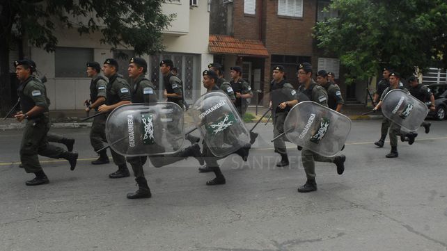 Acción. La fuerza federal patrulló distintas partes de la ciudad tras la no prestación del servicio por parte de la policía provincial.&nbsp;