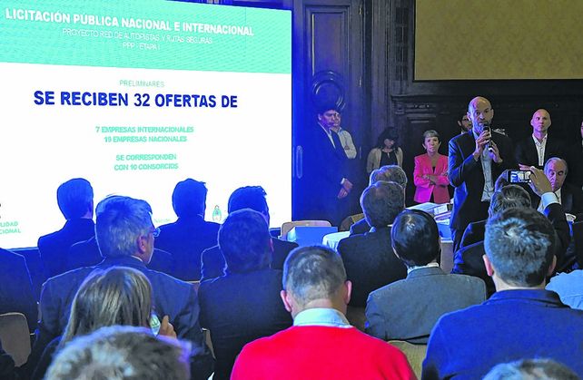 acto. El ministro de Transporte