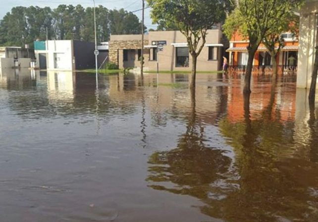 Las lluvias inundaron a varias localidades del sur de la provincia de Santa Fe