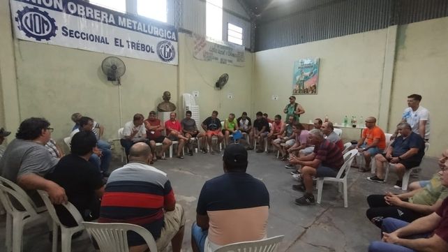 Los despedidos mantuvieron una reunión con las autoridades gremiales de la Unión Obrera Metalúrgica