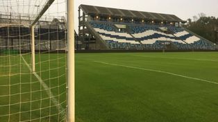 la cancha de Gimnasia no está en condiciones de ser escenario del partido.&nbsp;