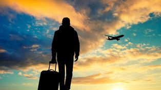 Un estudio con resultados curiosos: seis de cada 10 argentinos prefieren viajar a comprarse un auto