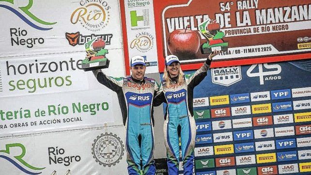 La piloto de Concordia festejó el podio en el Rally de la Vuelta a la Manzana en el Alto Valle de Río Negro.