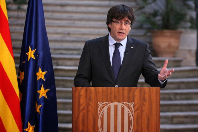Carles Puigdemont habló esta mañana al pueblo catalán. Carles Puigdemont habló esta mañana al pueblo catalán.