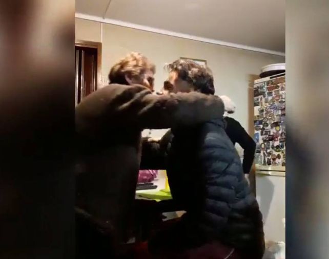 Emotivo. El abrazo de la abuela a Valentín