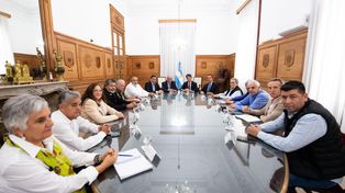 Francos y Posse recibieron a la dirigencia cegetista en el Salón de los Escudos.