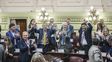 Tras la aprobación del nuevo texto, los convencionales de Unidos saltaron de sus bancas, entre aplausos y abrazos.