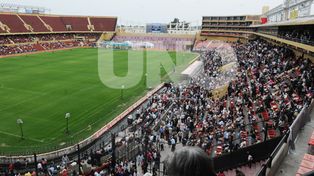 Asamblea de Testigos de Jehová congrega a más de 8.000 personas