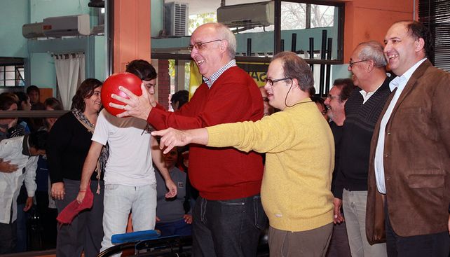 Por octavo año se puso en marcha “Bowling, una experiencia que rueda”