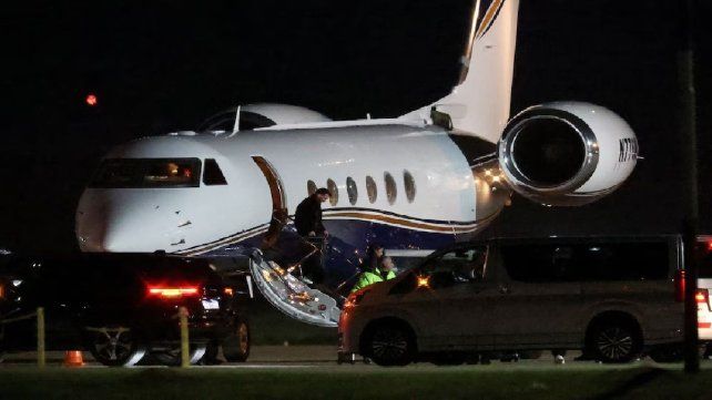 Lionel Messi llegó al cementerio para despedir a su padre Jorge.