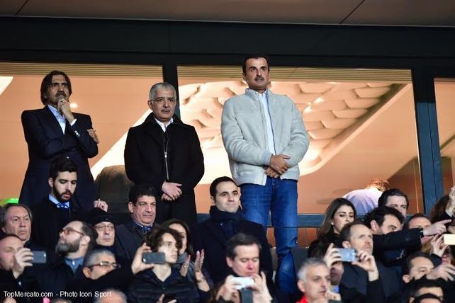 La AFA fue por la casaca de Maradona pero se la quedó el jeque dueño del PSG