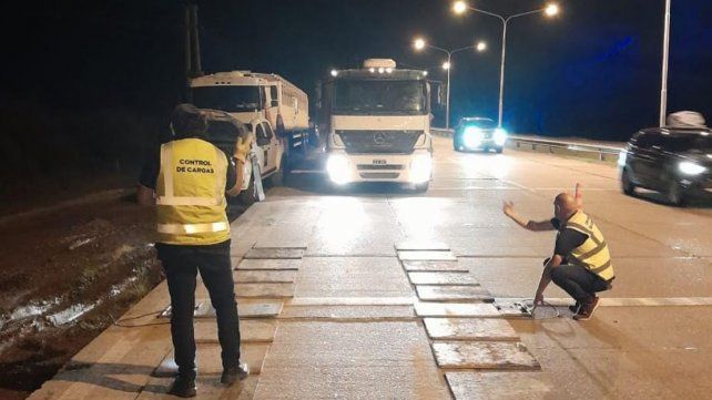 La provincia labró 6 actas por excesos de cargas en el ingreso al Túnel Subfluvial
