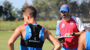 Juan Azconzábal ultima detalles en la pretemporada de Unión