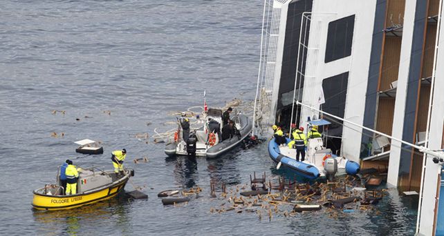 Hallan dos cad&aacute;veres m&aacute;s y suman 15 los muertos en el crucero Costa Concordia