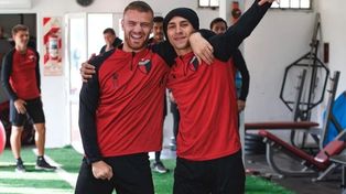 Colón volvió al trabajo con la presencia de Lucas Beltrán