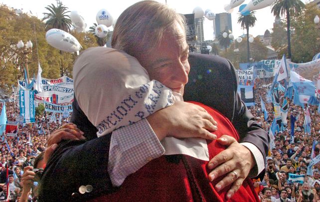 Néstor Kirchner fue el primer presidente en abrir la Casa Rosada a Madres y Abuelas y materializar tres décadas de lucha de los organismos de derechos humanos.