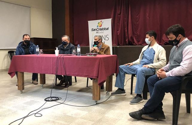 El Senador Michlig concurri&oacute; a San Crist&oacute;bal para evaluar la situaci&oacute;n sanitaria y recorrer la obra de pavimento urbano