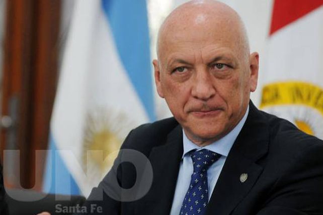 El gobernador entrega aportes para infraestructura a 16 clubes
