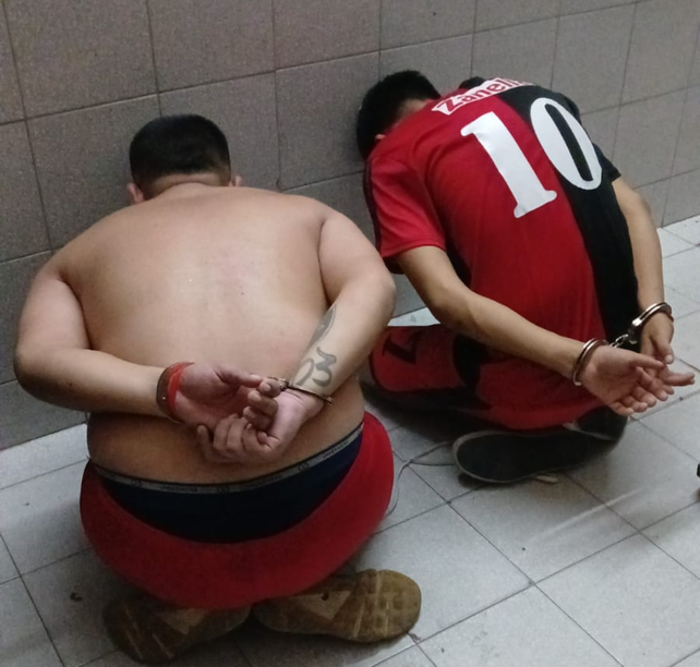 Los agresores del policía quedaron detenidos en la seccional 5ª.