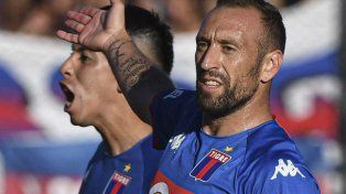 Tigre ganaba 1 a 0 ante Chacarita por la Copa Argentina.