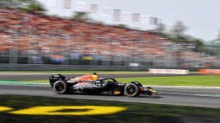 El piloto de Red Bull se encaminó a una nueva victoria y se acerca a un nuevo campeonato.