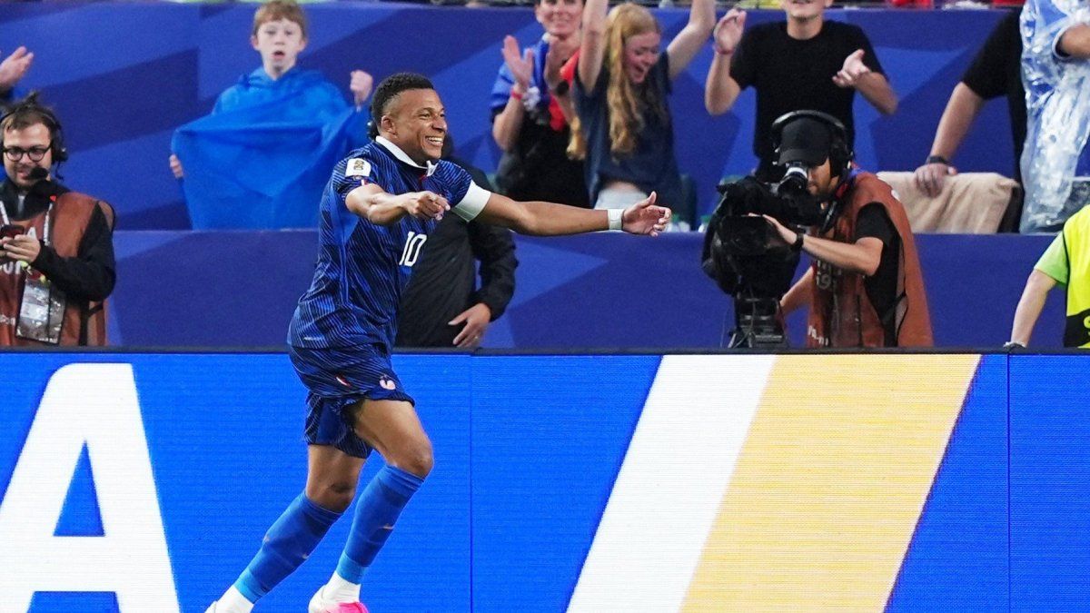 Francia aplastó a Irak y selló su pase a 16vos del Mundial