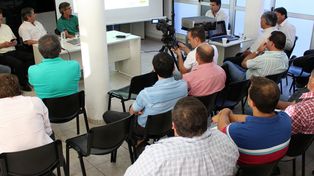 Vialidad Provincial presenta modelos para el mantenimiento de las calzadas naturales