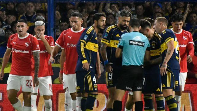 Con polémica, Boca empató con Independiente en la previa del Superclásico